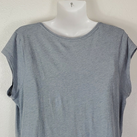 victoria secret  shirt size M
Pit to pit 21" - Picture 5 of 5